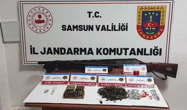 Samsun'da bir evde uyuşturucu ve silah ele geçirildi