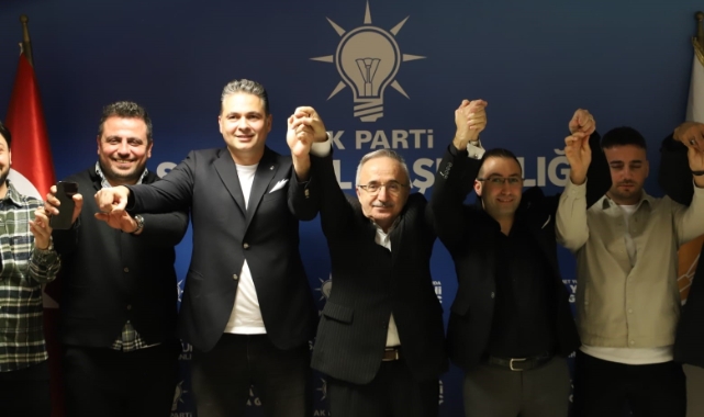 Samsun'da İYİ Parti'den istifa eden 11 kişi AK Parti'ye geçti