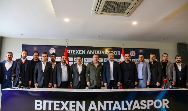 Sergen Yalçın: “Hedefimiz takımı bir an önce yukarı çıkarmak”
