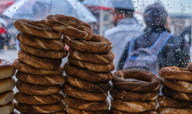 Simit 7 TL'den 10 TL'ye çıkarıldı