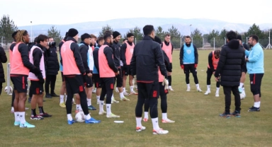 Sivasspor’da Bülent Uygun ilk idmanına çıktı