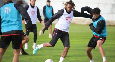 Sivasspor’da Kayserispor mesaisi sürüyor