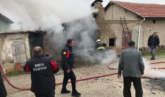Soba kovasındaki ateş evin müştemilatını yaktı