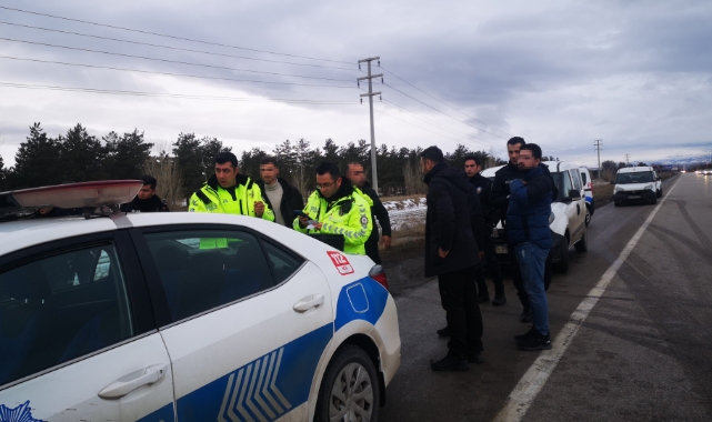 Trafikte tartıştığı polisi darbeden zanlı yakalandı