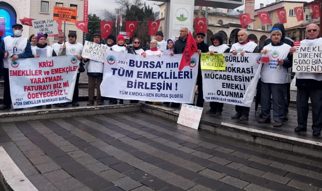 Tüm Emekliler Sendikası Bursa Şubesi emekli maaşlarını protesto etti
