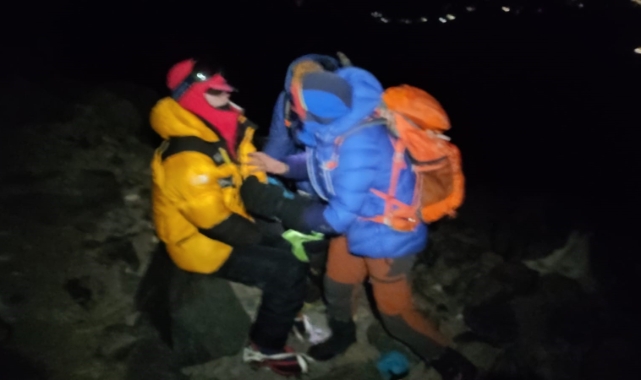 Ukraynalı turist Ağrı Dağı'nda ölümden döndü