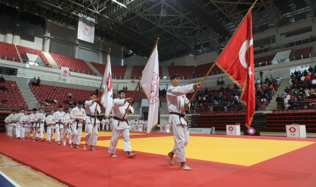 Ümitler Türkiye Judo Şampiyonası Konya'da başladı