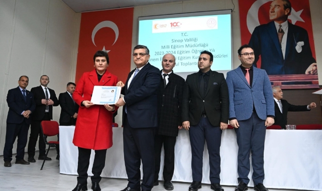 Vali Özarslan: “Öğretmenlerimizin ve öğrencilerimizin hizmetindeyiz”