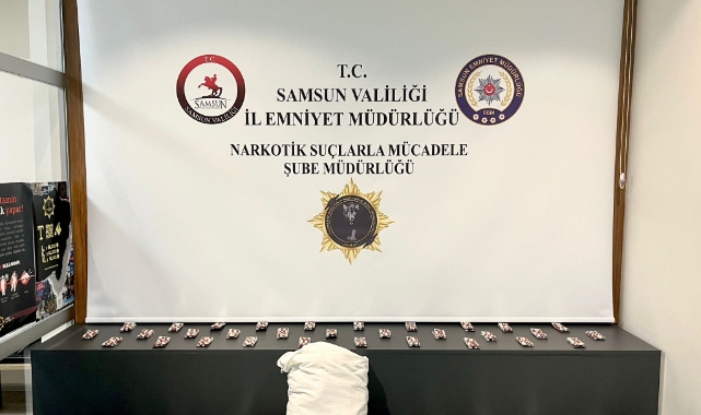 Yastık içerisinden uyuşturucu çıktı: 5 gözaltı