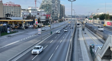 Yeni yılın ilk gününde yollar boş kaldı