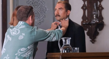 Yiğit Özşener'in Atatürk makyajı 5 saat sürdü