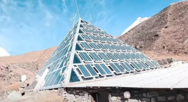5 bin rakımda tek kişi çalışıyor