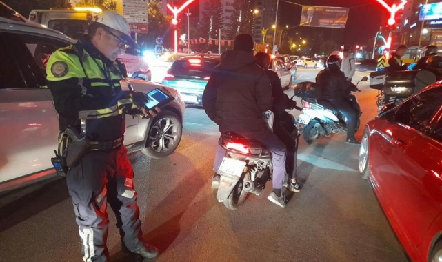 Adana’da motosiklet kullananlara sıkı denetim