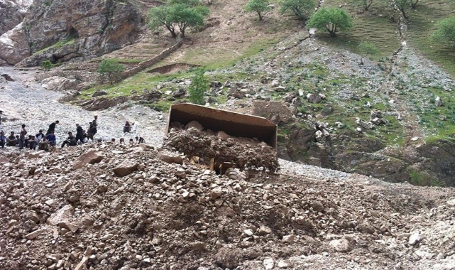 Afganistan'da heyelan ve çığda en az 27 kişi öldü