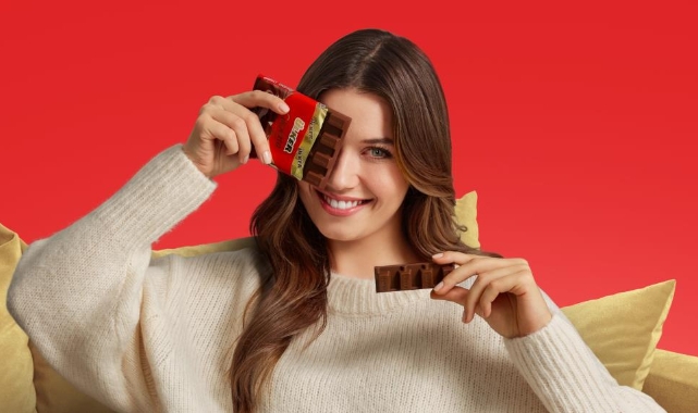 Afra Saraçoğlu reklam yüzü oldu