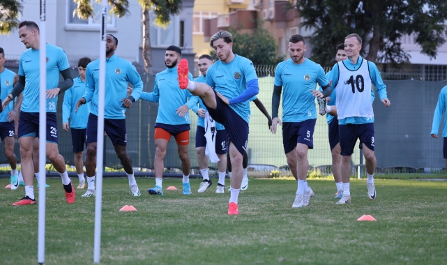 Alanyaspor, Fenerbahçe maçı hazırlıklarına başladı