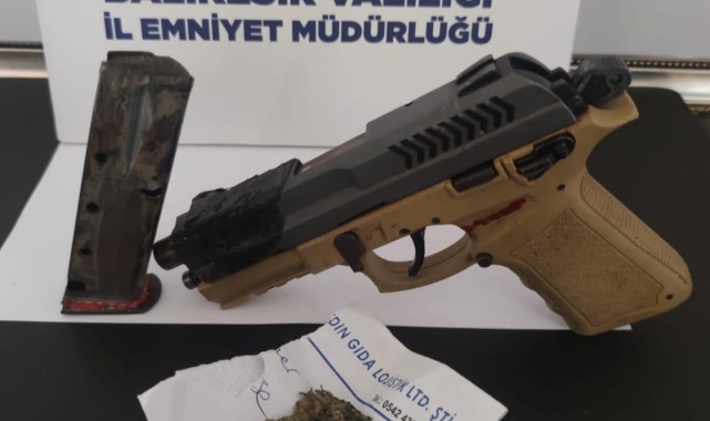 Aranan şahıstan uyuşturucu madde çıktı