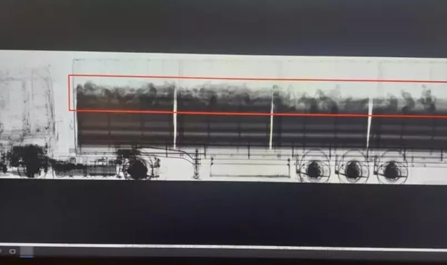 Avrupa hayali kuran 51 düzensiz göçmen x-ray cihazına böyle takıldı
