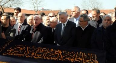Bakan Bolat'ın babası son yolculuğuna uğurlandı