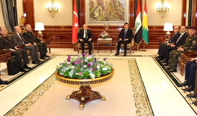 Bakan Güler Barzani ile görüştü!