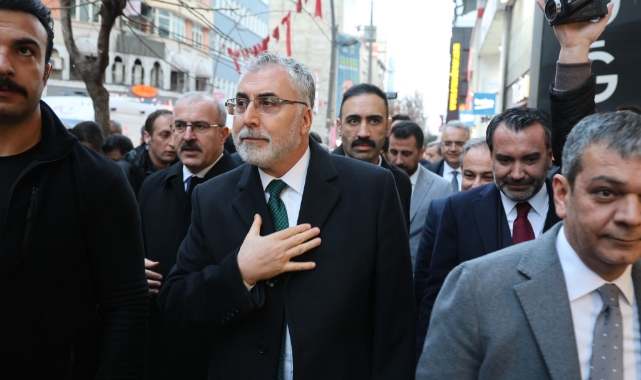 Bakan Işıkhan esnafla bir araya geldi