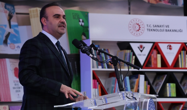 Bakan Kacır: Bu yolculukta gençlerin destekçisi olacağız