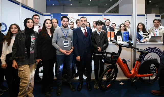 Bakan Tekin, Verimlilik ve Teknoloji Fuarı'nı ziyaret etti