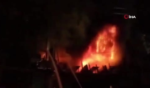Bangladeş’te 7 katlı restoranda yangın: 43 ölü, 22 yaralı