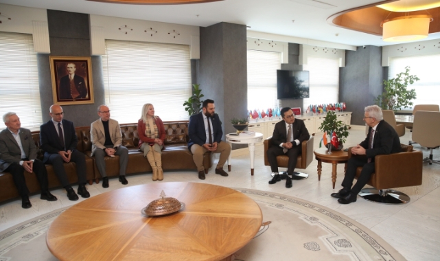 Başkan Erdem Hindistan Başkonsolosu’nu ağırladı