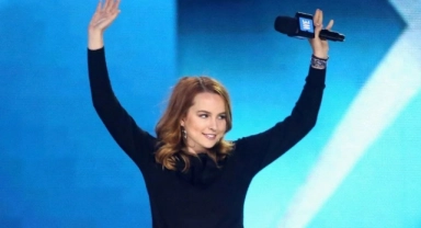 Bridgit Mendler'dan şaşırtan karar