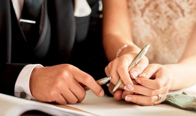 Bugün çiftler neden nikah masasına oturmayı tercih etmiyor?