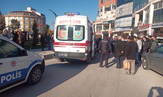 Burdur'da seyir halindeki motosiklet yayaya çarptı: 2 yaralı