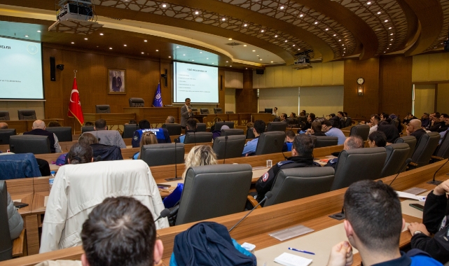 Bursa Büyükşehir'de personele mevzuat eğitimi