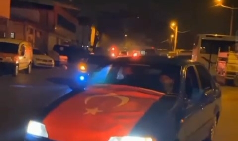 Bursa'da asker konvoyunda drift şov!