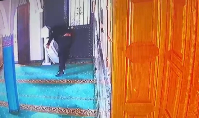 Bursa'da bir garip hırsızlık daha! Ayakkabılarını denedi, kendine olanı çaldı