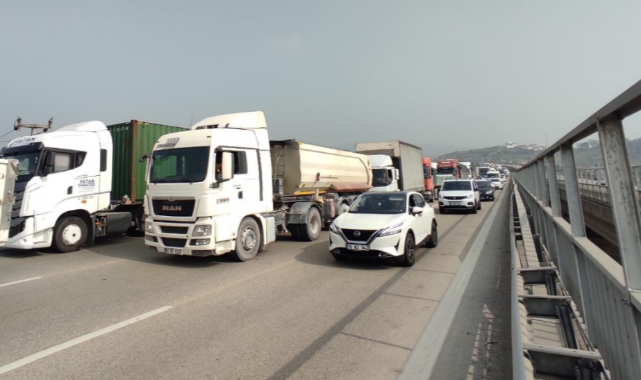 Bursa'da bu yola sakın girmeyin! Tamamen kilitlendi