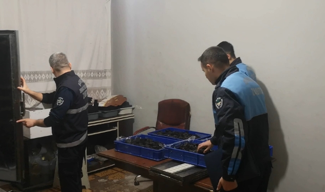 Bursa'da kaçak çikolata operasyonu: 26 bin çikolata imha edilecek