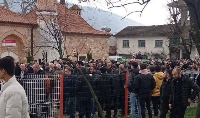 Bursa'da kazada hayatını kaybeden sürücü gözyaşları arasında toprağa verildi