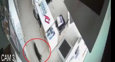 Bursa'da kırılan tavandan aşağı düşen şaşırttı!