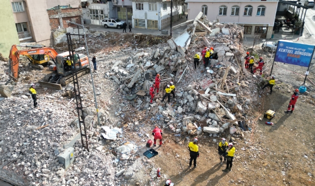 Bursa'da nefes kesen deprem tatbikatı