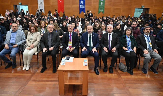 Bursa'da Türkiye Yüzyılında Türkçenin Yüzyılı Bilgi Şöleni