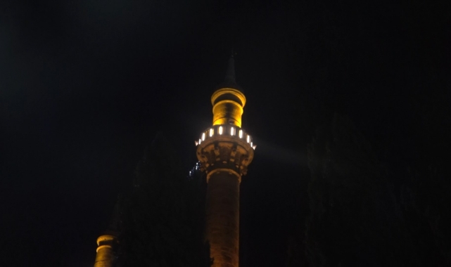 Bursalılar Berat Kandili'nde Ulu Cami'ye akın etti