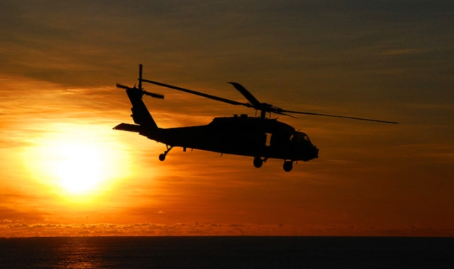 California'da 6 kişiyi taşıyan helikopter düştü