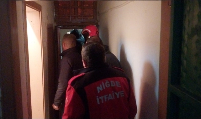 Cami tuvaletine giren şahıs kendini yakmak istedi!