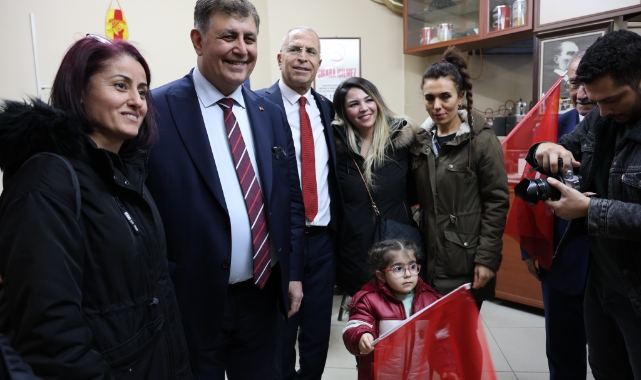 Cemil Tugay’dan Gaziemir’de esnaf ziyareti