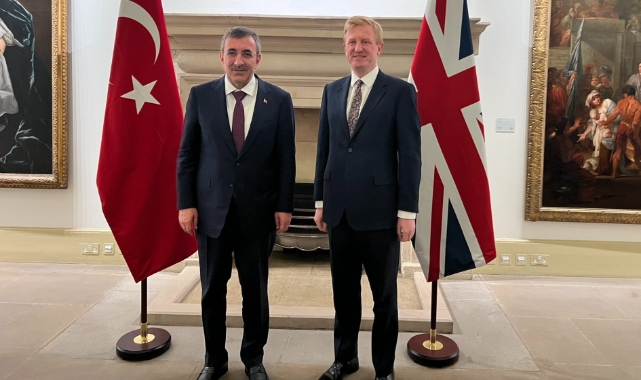 Cevdet Yılmaz İngiltere'deki temaslarını sürdürüyor