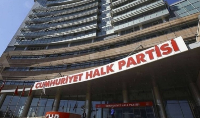 CHP'de bitmeyen istifa depremleri!