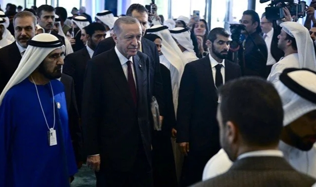 Cumhurbaşkanı Erdoğan'dan BAE'de diplomasi trafiği