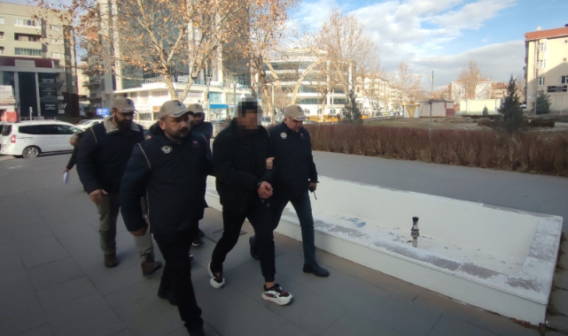 DEAŞ'ın sözde askerlerine operasyon!