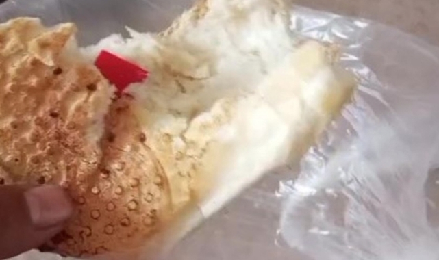 Denizli'de ekmekten plastik çıktı